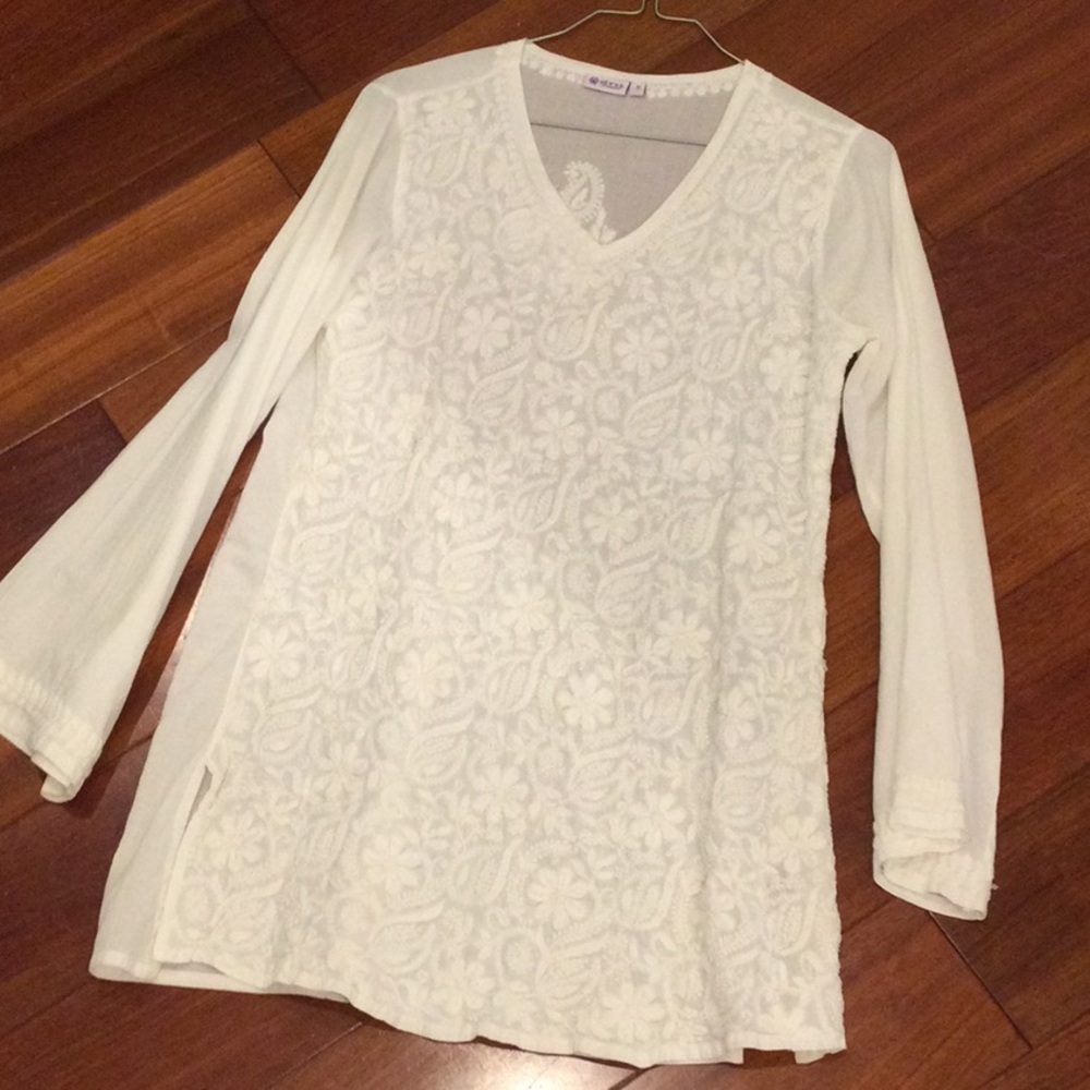 Chico's White Graphic Long Sleeve Tunic